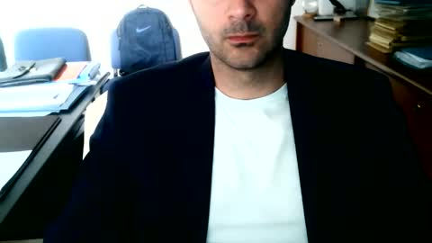 giuseppevai1 online show from May 20, 2026, 3:18 pm