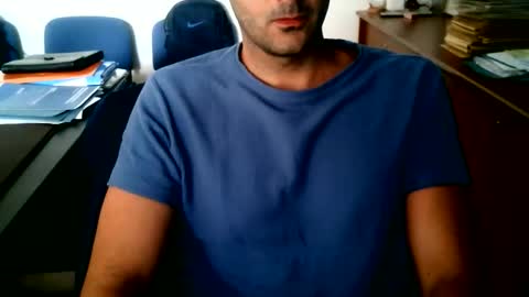giuseppevai1 online show from June 3, 2026, 2:33 pm