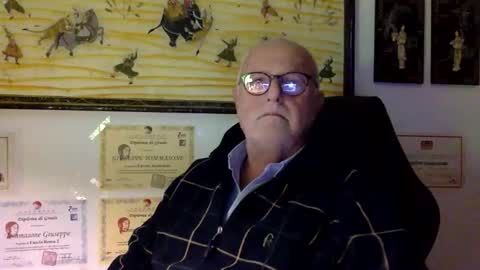 Snapshot of giutomma930394 chatting on November 30, 2025, 2:43 pm giutomma930394 online show from November 30, 2025, 2:43 pm