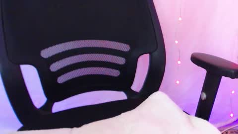 Snapshot of giv_deez chatting on February 24, 2026, 9:51 am marlon online show from February 24, 2026, 9:51 am