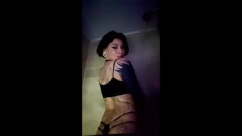 Snapshot of give_me_orgasms chatting on June 1, 2026, 10:22 pm Nice to meet you my name is Heyli online show from June 1, 2026, 10:22 pm