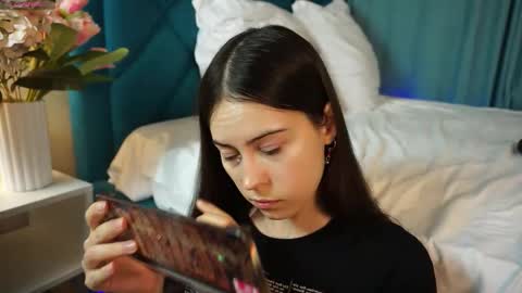 Snapshot of gizefto chatting on December 18, 2025, 2:45 pm Agness online show from December 18, 2025, 2:45 pm