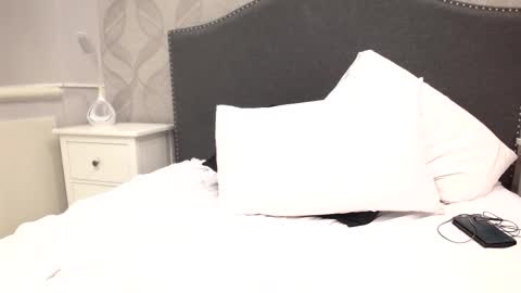 Snapshot of gizzlemcclizzle chatting on October 28, 2025, 1:58 pm Chad Thunderstroke and Bianca online show from October 28, 2025, 1:58 pm