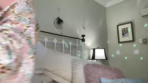 Gl1tter Barbie online show from October 28, 2025, 7:01 am