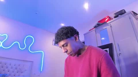 Snapshot of glader_guy chatting on December 21, 2025, 10:06 pm only for you bby online show from December 21, 2025, 10:06 pm