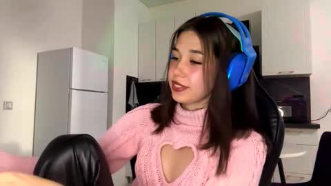 Snapshot of gladysgoodness chatting on October 22, 2025, 1:00 pm Ann online show from October 22, 2025, 1:00 pm