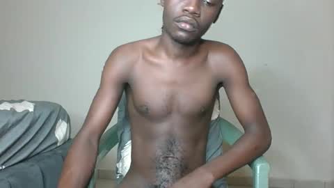Snapshot of glane_ chatting on February 28, 2025, 4:54 am James online show from February 28, 2025, 4:54 am