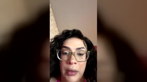 Snapshot of glassofhorrchata chatting on March 4, 2026, 11:33 pm Horrchata online show from March 4, 2026, 11:33 pm