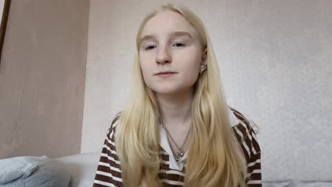 Snapshot of glennabeem chatting on March 31, 2026, 9:21 am Laura online show from March 31, 2026, 9:21 am