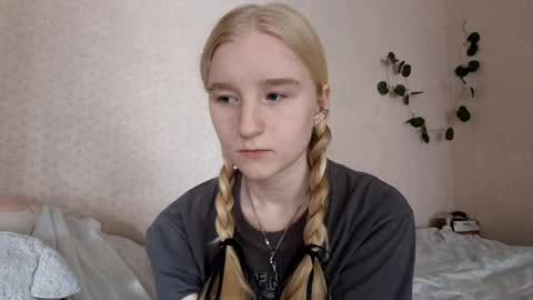 Laura online show from May 26, 2026, 5:14 am