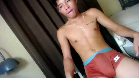 Snapshot of glenndou_daxs chatting on October 6, 2025, 6:33 am glenndou_daxs online show from October 6, 2025, 6:33 am