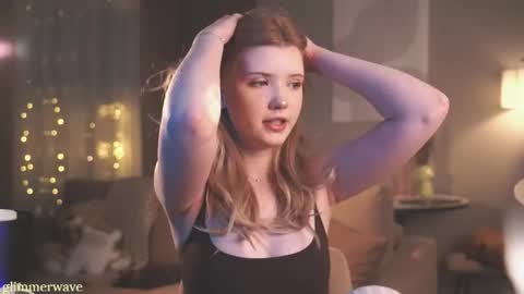 Snapshot of glimmerwave chatting on December 15, 2025, 6:45 pm Gracia online show from December 15, 2025, 6:45 pm