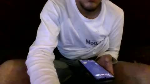 Snapshot of glly555 chatting on March 15, 2026, 8:42 am glly555 online show from March 15, 2026, 8:42 am