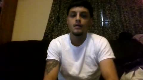 Snapshot of glly555 chatting on April 7, 2026, 9:43 am glly555 online show from April 7, 2026, 9:43 am