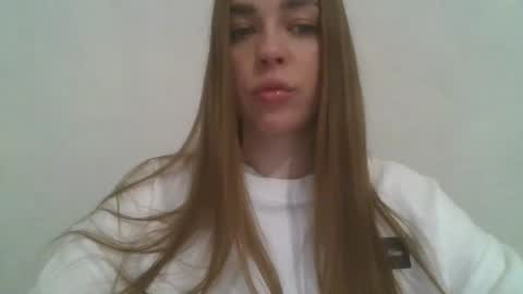 Snapshot of gloria954807 chatting on March 19, 2026, 5:28 pm gloria954807 online show from March 19, 2026, 5:28 pm