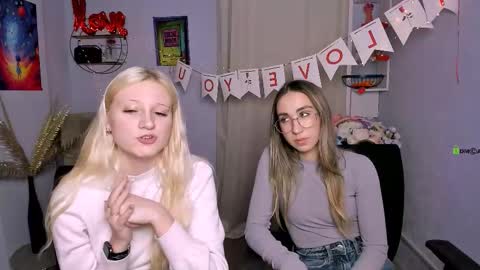 Snapshot of gloria_flower_ chatting on February 13, 2026, 1:40 pm gloria_flower_ online show from February 13, 2026, 1:40 pm