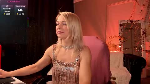 Snapshot of gloria_lovely chatting on February 13, 2026, 10:55 am Gloria online show from February 13, 2026, 10:55 am
