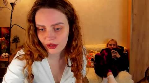 Snapshot of gloria_wood chatting on March 11, 2025, 4:51 pm Gloria Wood online show from March 11, 2025, 4:51 pm