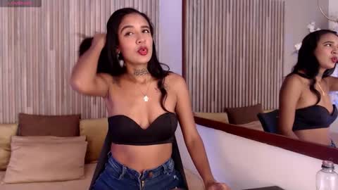 glory_girl online show from November 11, 2025, 4:40 pm