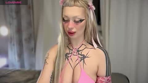 Snapshot of gloryaaaa chatting on March 22, 2026, 8:45 pm I want to make you happy and lovense online show from March 22, 2026, 8:45 pm