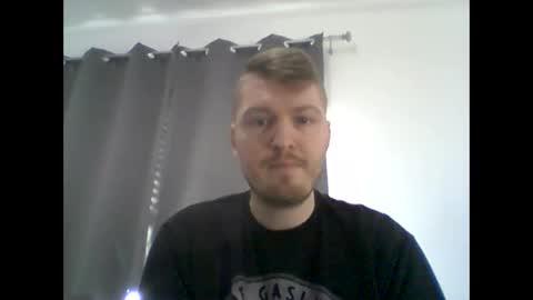 Snapshot of gmonay1331 chatting on November 29, 2025, 4:10 pm gmonay1331 online show from November 29, 2025, 4:10 pm