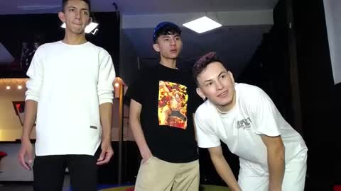 THOMAS AND DAMIAND online show from February 3, 2025, 7:10 pm