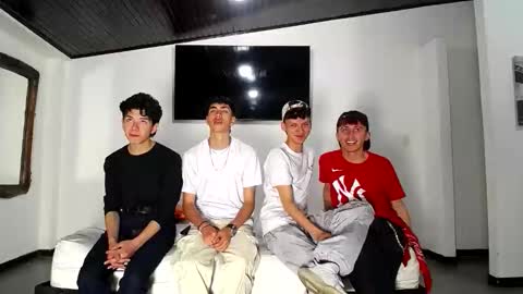 THOMAS AND DAMIAND online show from October 1, 2025, 6:14 pm