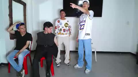 THOMAS AND DAMIAND online show from November 4, 2025, 6:40 pm