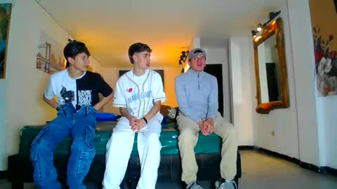 THOMAS AND DAMIAND online show from May 30, 2026, 1:19 pm