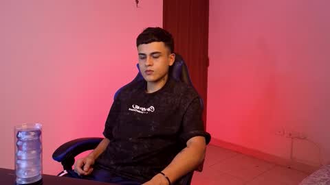 Snapshot of go_santi chatting on February 16, 2026, 11:06 am go_santi online show from February 16, 2026, 11:06 am