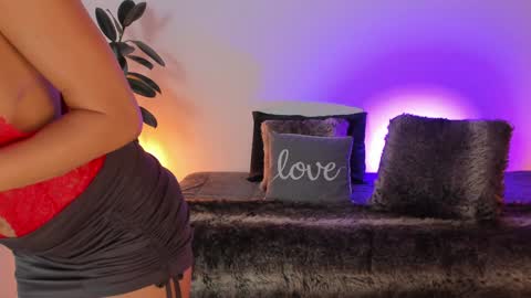 Snapshot of goddes_helena chatting on December 6, 2024, 12:45 am Elena online show from December 6, 2024, 12:45 am