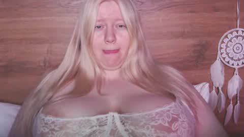 Snapshot of goddess__persephone chatting on March 16, 2026, 4:29 am Rose online show from March 16, 2026, 4:29 am