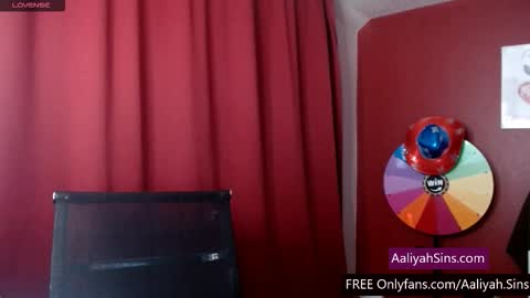 goddess_aaliyah online show from February 15, 2026, 2:47 pm