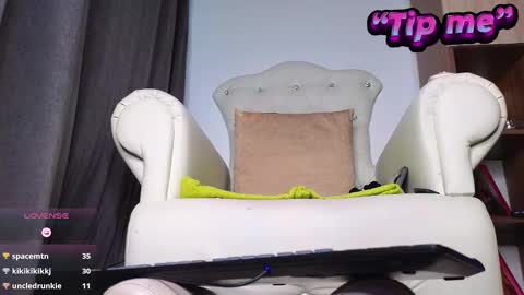 Snapshot of goddess_isabella11 chatting on January 18, 2025, 10:17 am Mrs. Isabella online show from January 18, 2025, 10:17 am