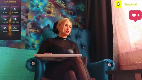 Snapshot of goddess_isabella11 chatting on November 14, 2025, 4:00 am Mrs. Isabella online show from November 14, 2025, 4:00 am