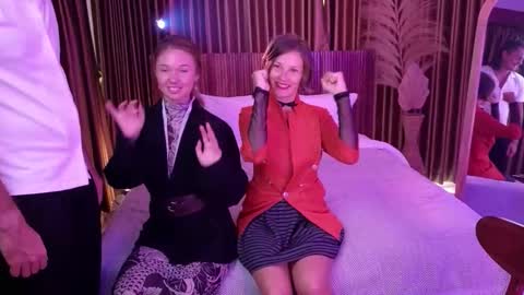 Snapshot of goddess_marylin chatting on January 11, 2026, 4:28 am 330 UTC2 girls online show from January 11, 2026, 4:28 am