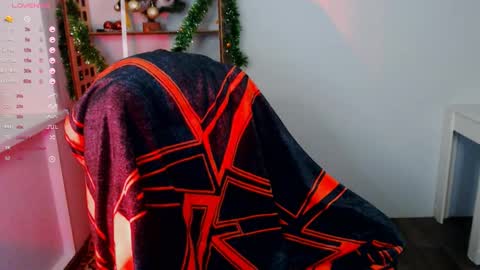 Snapshot of goddess_sophie99 chatting on December 19, 2024, 11:07 am Goddess Sophie99 online show from December 19, 2024, 11:07 am
