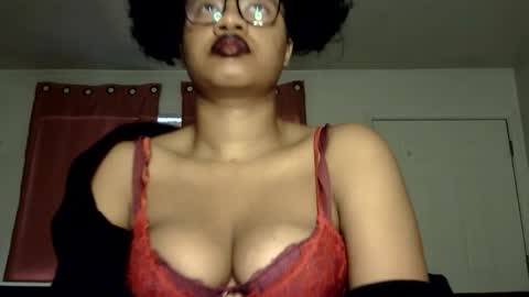 Snapshot of goddessdaisysky chatting on December 18, 2025, 6:36 pm Goddess Daisy Sky online show from December 18, 2025, 6:36 pm