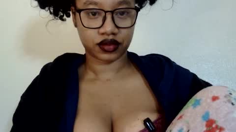 Snapshot of goddessdaisysky chatting on December 19, 2025, 7:15 am Goddess Daisy Sky online show from December 19, 2025, 7:15 am