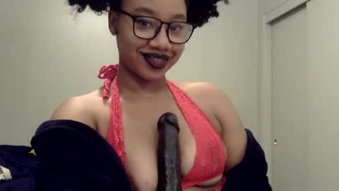 Snapshot of goddessdaisysky chatting on December 21, 2025, 6:48 pm Goddess Daisy Sky online show from December 21, 2025, 6:48 pm