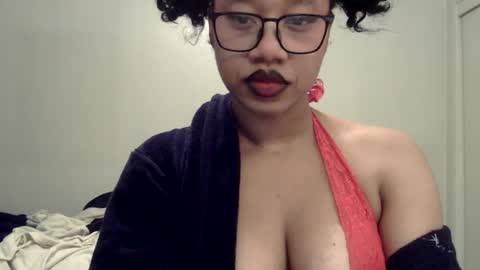 Snapshot of goddessdaisysky chatting on January 6, 2026, 7:39 pm Goddess Daisy Sky online show from January 6, 2026, 7:39 pm