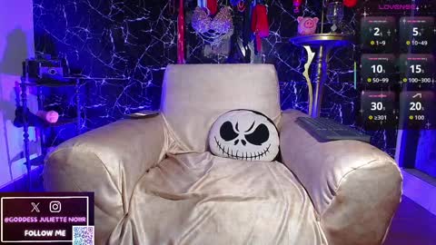 Snapshot of goddessjuliettenoiir chatting on April 2, 2026, 11:30 am Goddes Juliette Noiir online show from April 2, 2026, 11:30 am