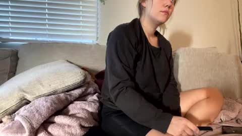 Snapshot of goddessmayvn chatting on October 30, 2025, 3:35 pm GoddessMayvn online show from October 30, 2025, 3:35 pm