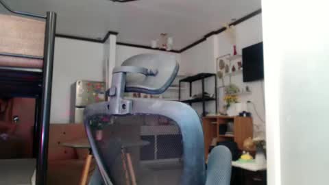 Snapshot of goddessofbigcock chatting on February 7, 2025, 3:34 am Eva online show from February 7, 2025, 3:34 am