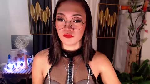 Snapshot of goddessquinnie chatting on December 29, 2024, 4:16 am quinnie online show from December 29, 2024, 4:16 am