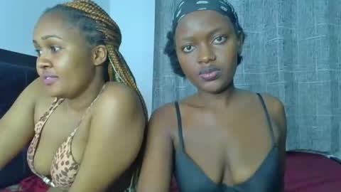 godess_lunah online show from May 18, 2026, 7:09 pm
