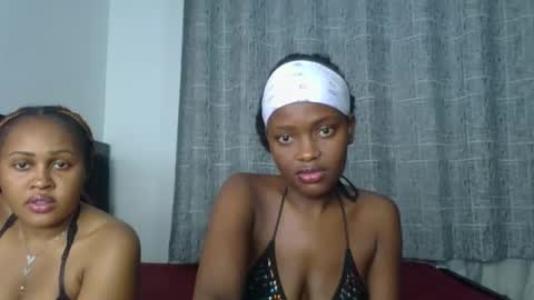 godess_lunah online show from May 19, 2026, 6:25 pm
