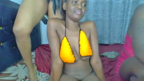 godess_lunah online show from June 19, 2026, 9:29 pm