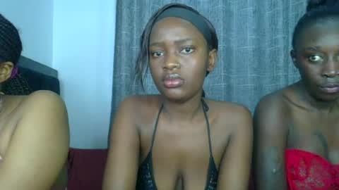 godess_lunah online show from June 22, 2026, 5:15 am