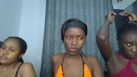 godess_lunah online show from June 24, 2026, 5:17 am